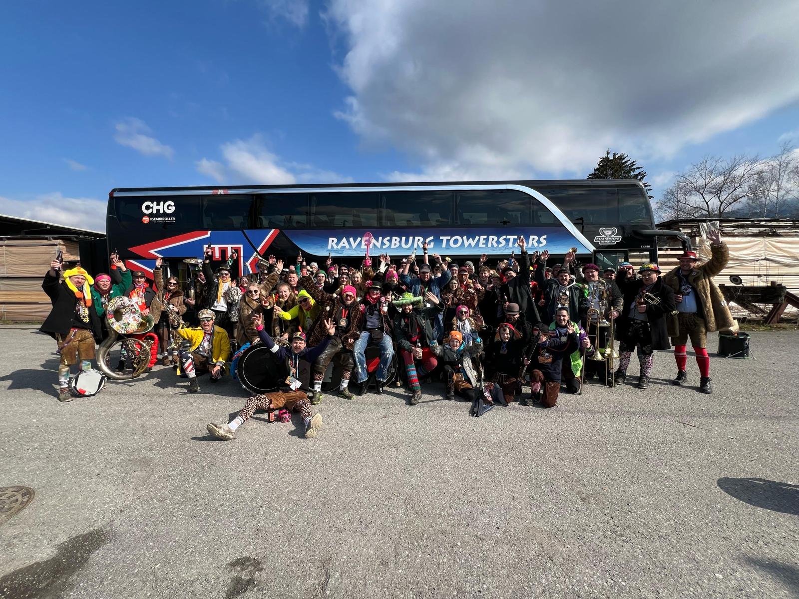 Vor Towerstars-Bus in Rankweil (Österreich)